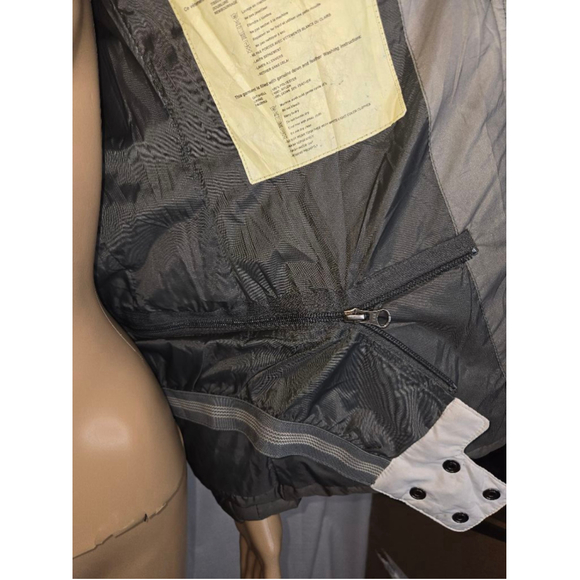 Chevignon Puffer Jacket | Winter | Women | Gray | Size XS - Picture 10 of 11